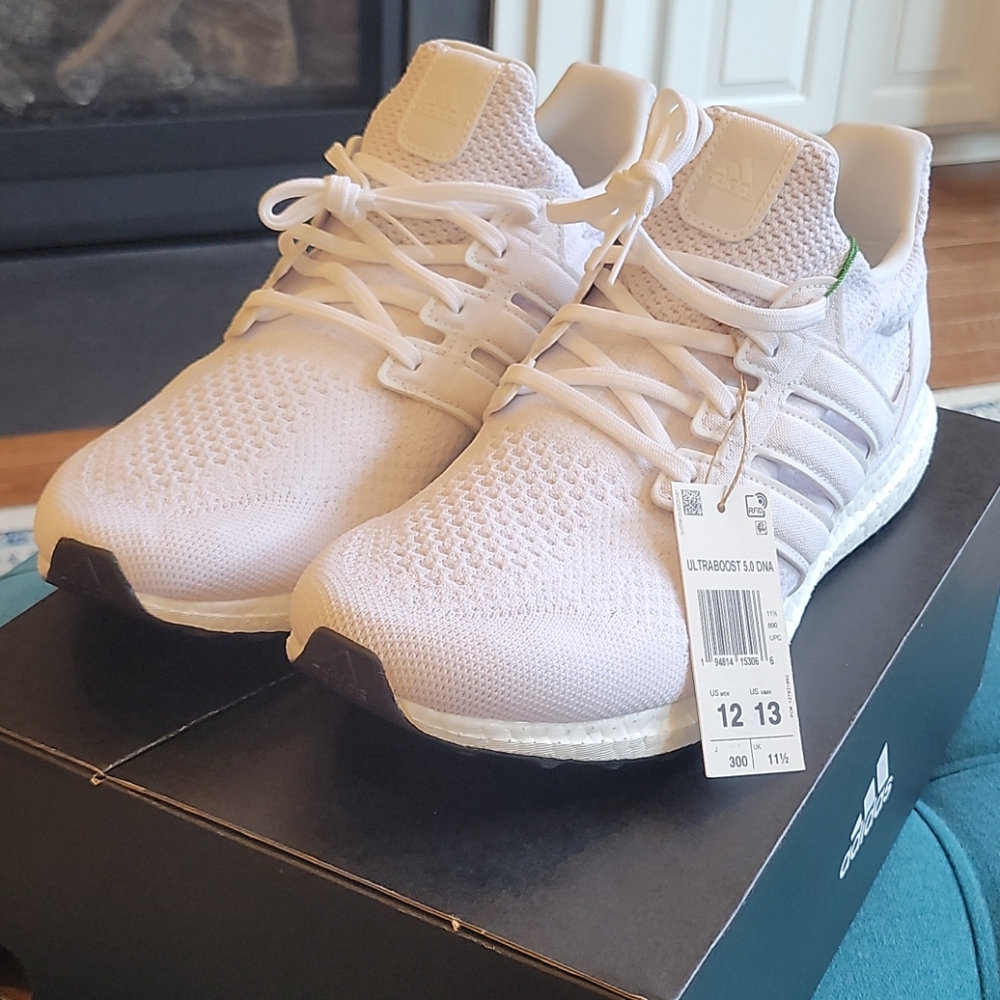 Adidas Ultraboost 5.0 DNA